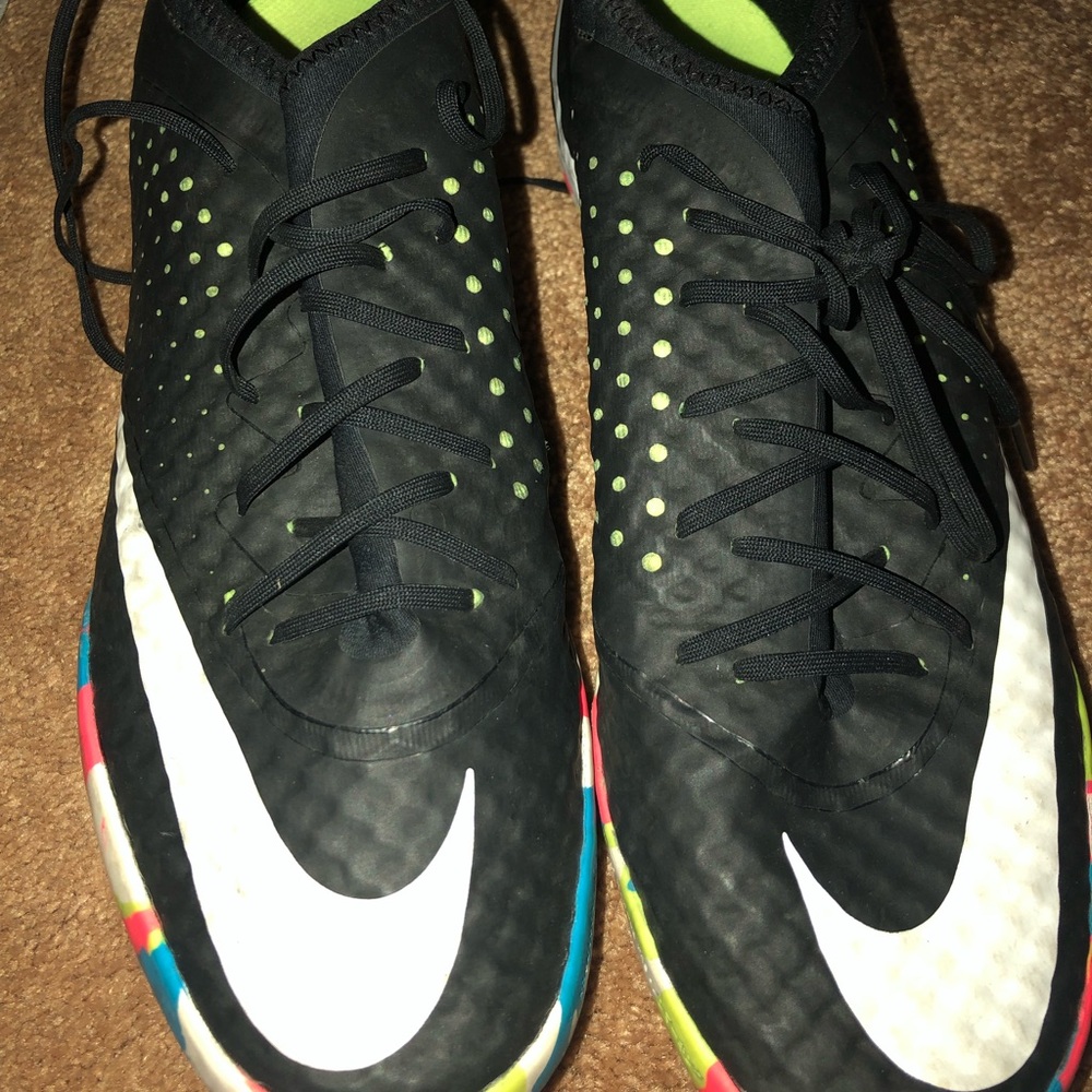 indoor soccer shoes